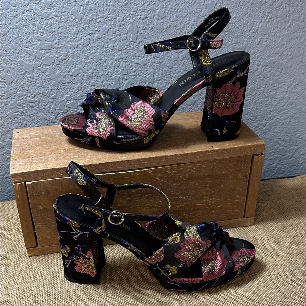 Anne Klein Black and Pink Floral Heels